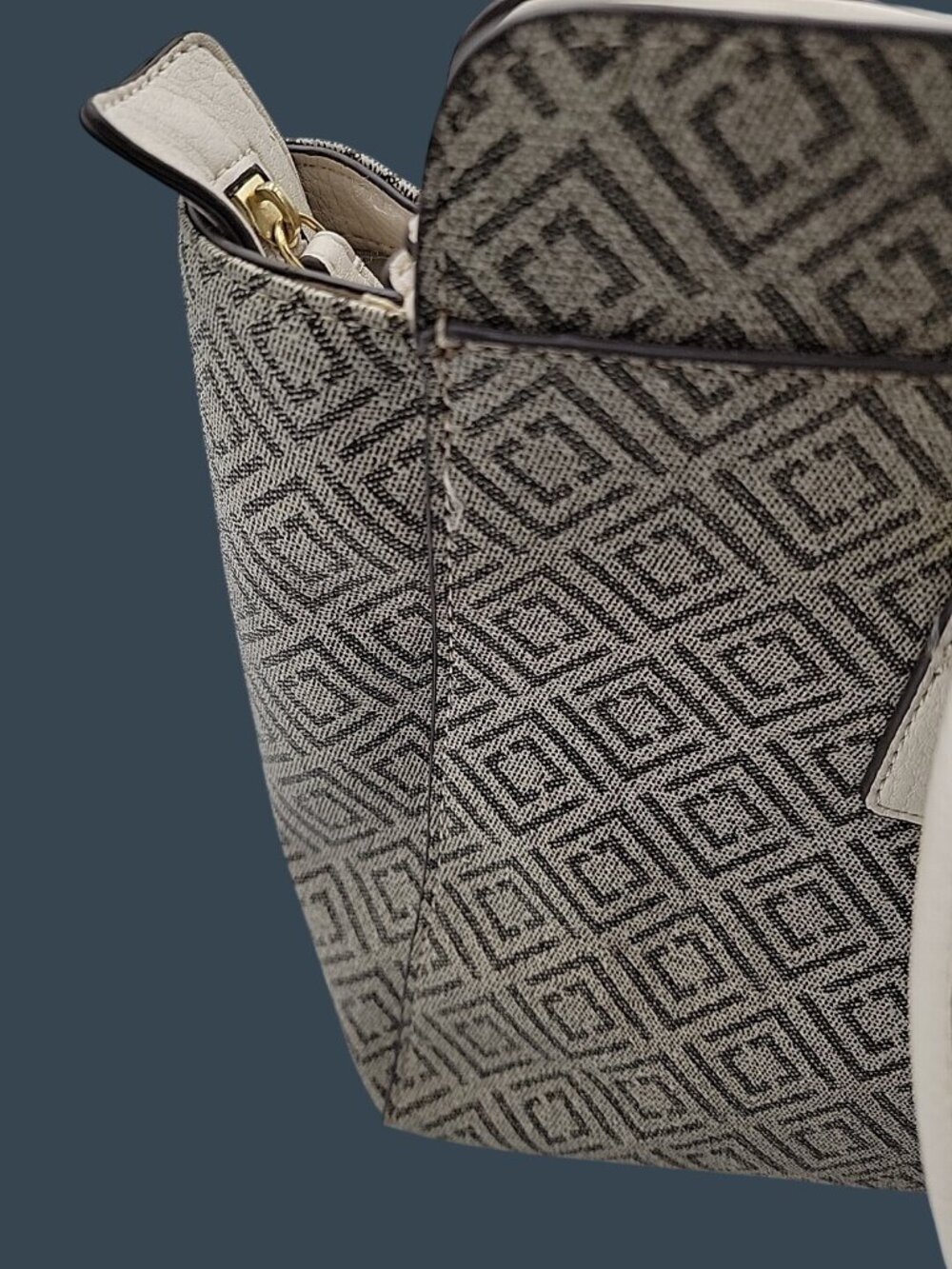 VintageLiz Claiborne Geometric Satchel Tote Bag Cream Taupe Canvas Faux Leather - Picture 16 of 16